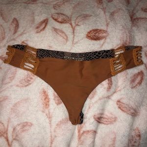 Acacia chuns bottoms